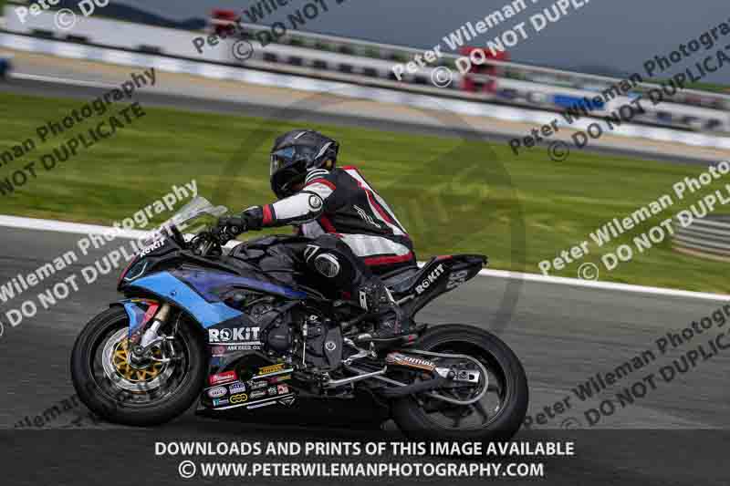 cadwell no limits trackday;cadwell park;cadwell park photographs;cadwell trackday photographs;enduro digital images;event digital images;eventdigitalimages;navarra;no limits trackdays;peter wileman photography;racing digital images;trackday digital images;trackday photos